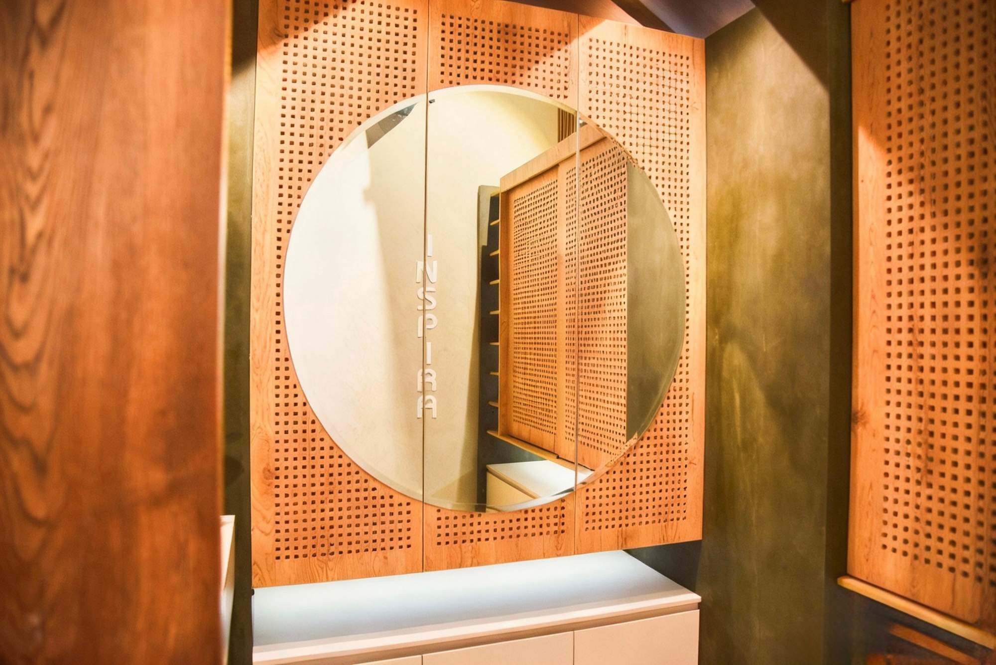 Reflective Light — We find clarity through reflection | Cacao Studio Washington DC